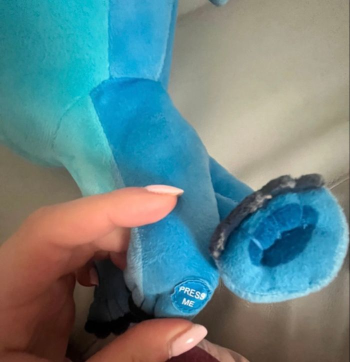 Peluche stitch qui fait de la musique - photo numéro 4