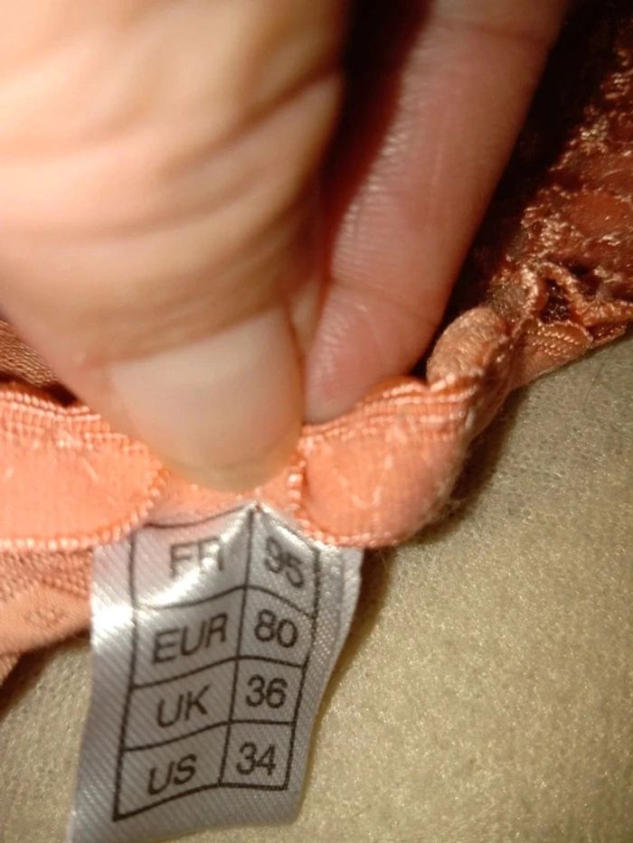 Soutien à gorge taille 95C - photo numéro 3