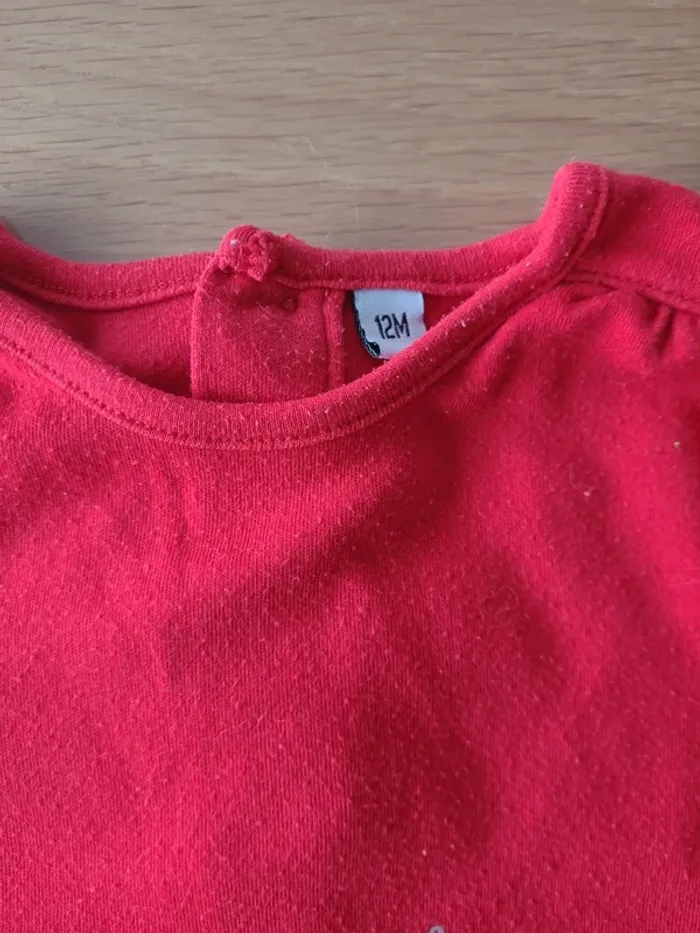T-shirt fleur rouge 12 mois - photo numéro 3