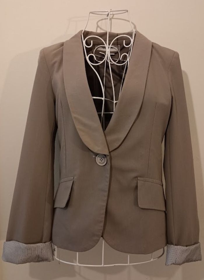 Superbe Veste Blazer Taupe / Beige – Coupe Cintrée & Col Châle – Chic & Intemporelle - photo numéro 4