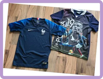 Lot de 2 maillots de Foot 8 ans