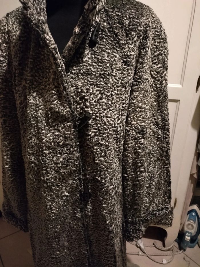 Très beau manteau gris neuf jamais porté taille 42 - photo numéro 6
