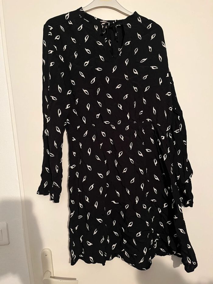 Très belle robe à longue manche pour femme - photo numéro 2