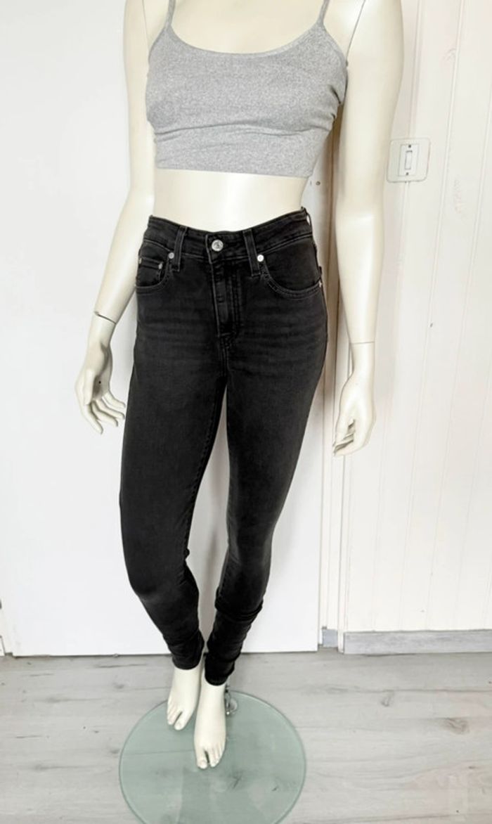 Jean Levi’s 721 High-Rise Skinny – Taille 26/32 – noir – Neuf avec étiquette - photo numéro 6