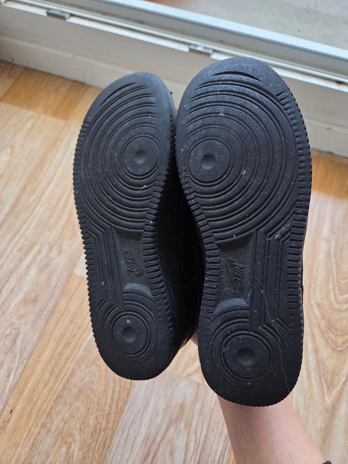 Basket nike Air force 1 noire 38 - photo numéro 4