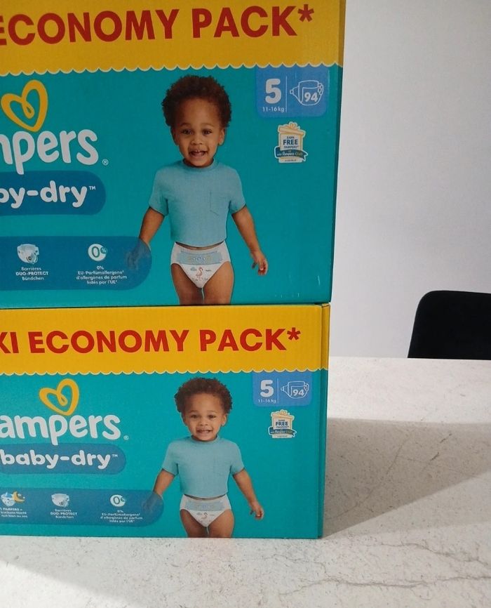 Couches pampers baby-dry taille 5 - photo numéro 2