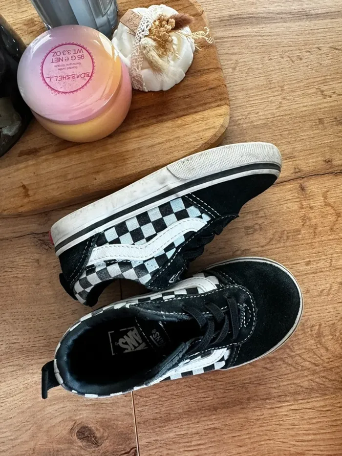 Vans à carreaux - photo numéro 5