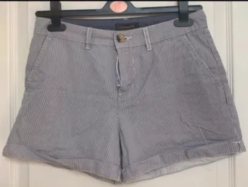 Short à rayures
