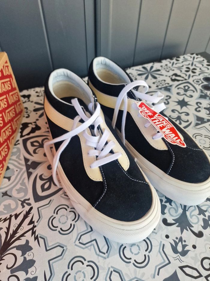 Sneakers vans UA Bold ni noir blanc - photo numéro 5