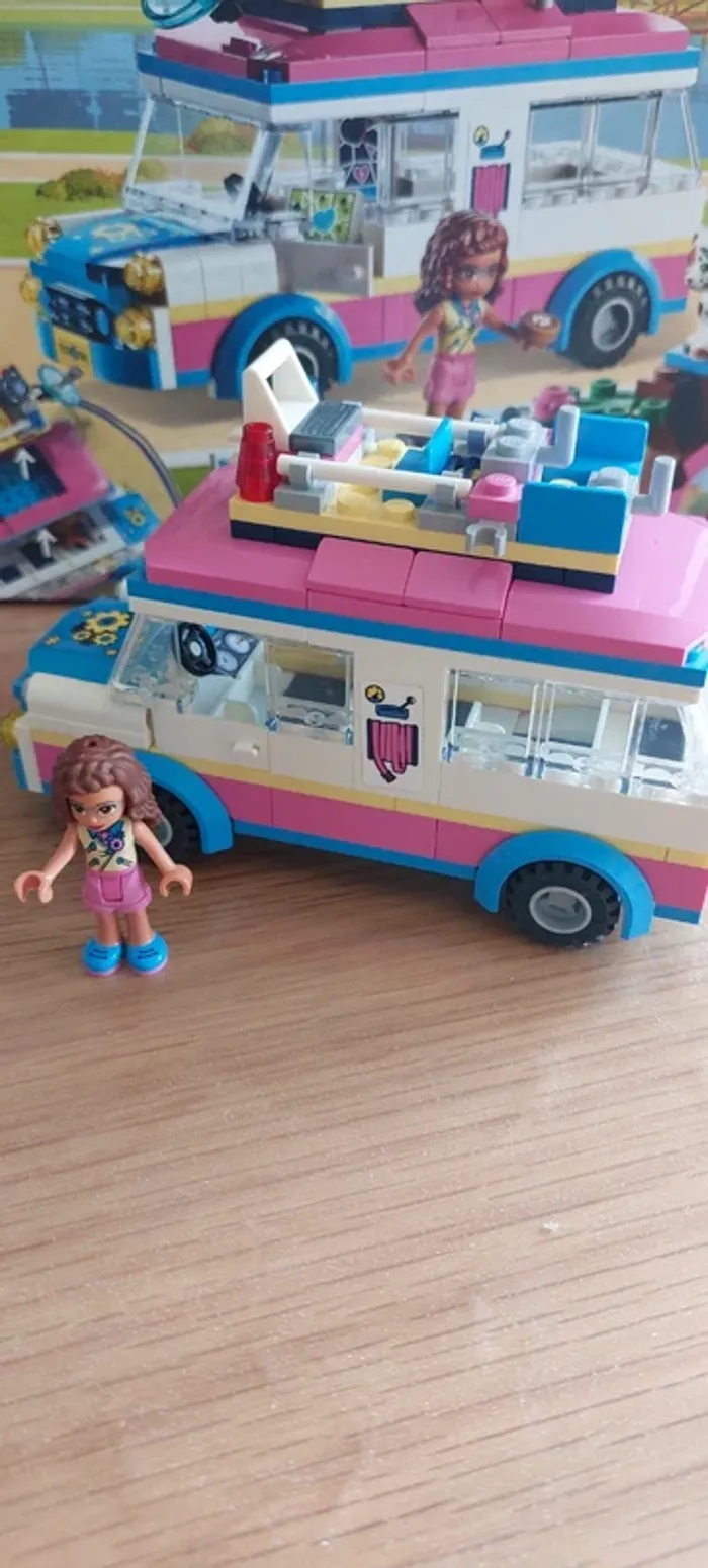 Lego camion de mission d olivia - photo numéro 3