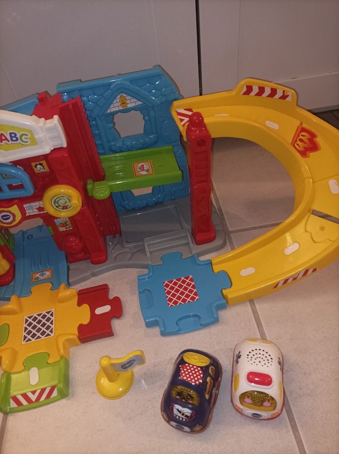 Maxi caserne de pompiers VTech - photo numéro 5