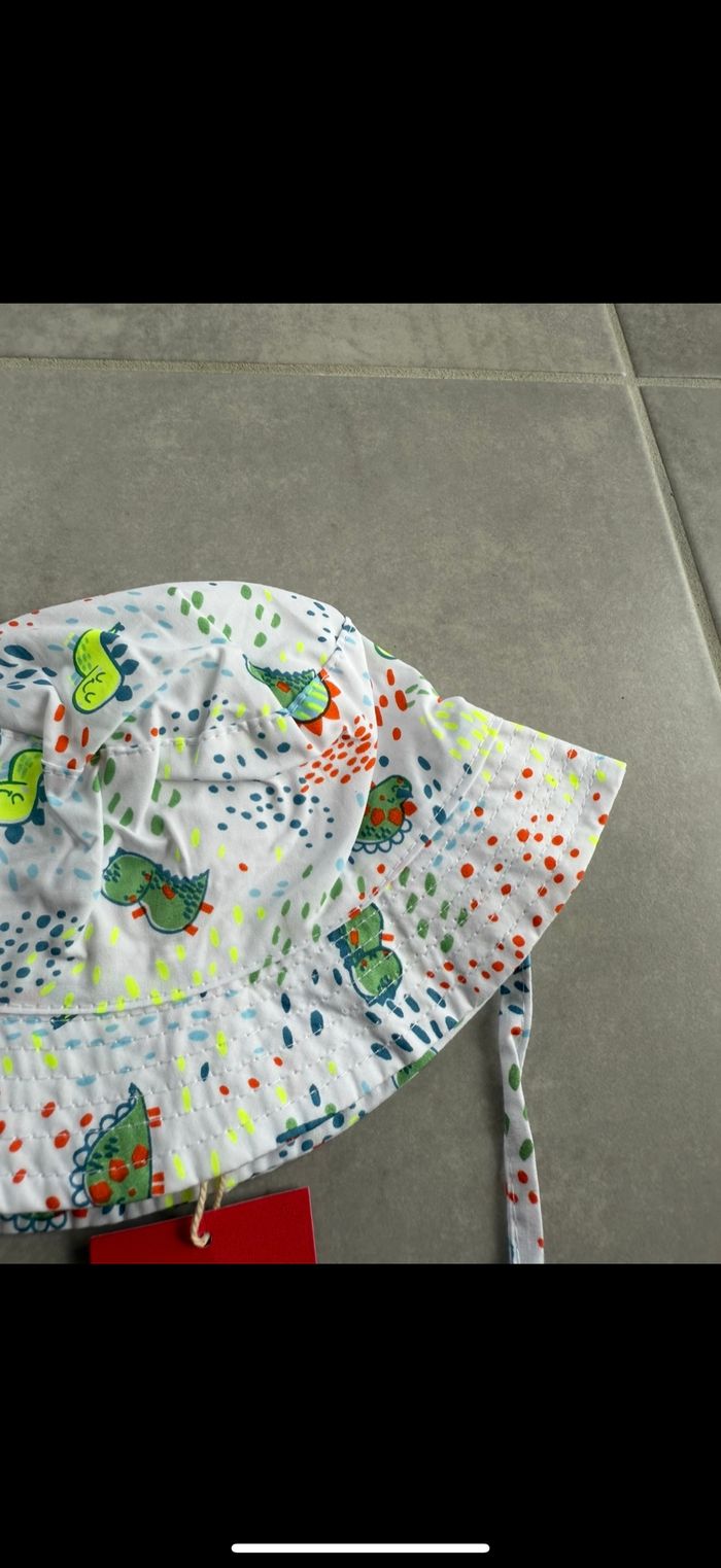 Chapeau / bob dinosaure 6/12 mois - photo numéro 4