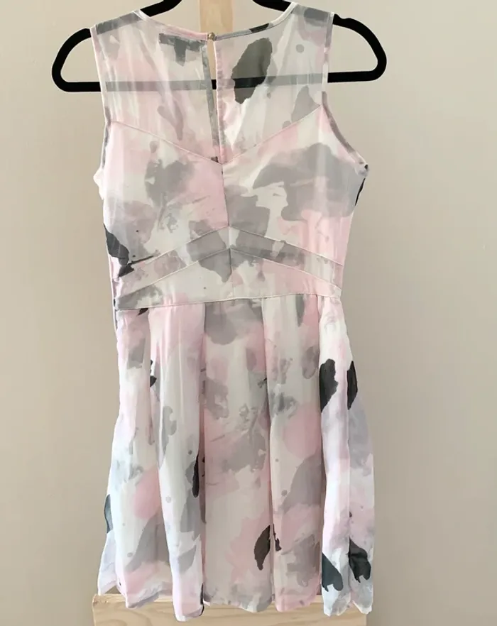 Robe sans manches pastel – Jennifer – Taille M