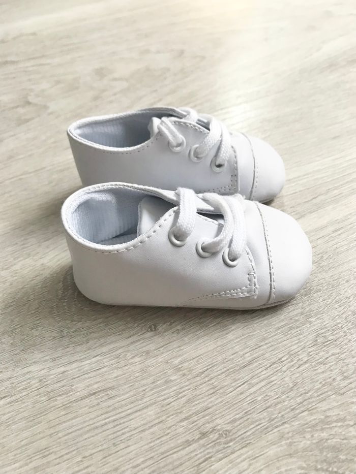 Chaussures blanches 19 - photo numéro 2