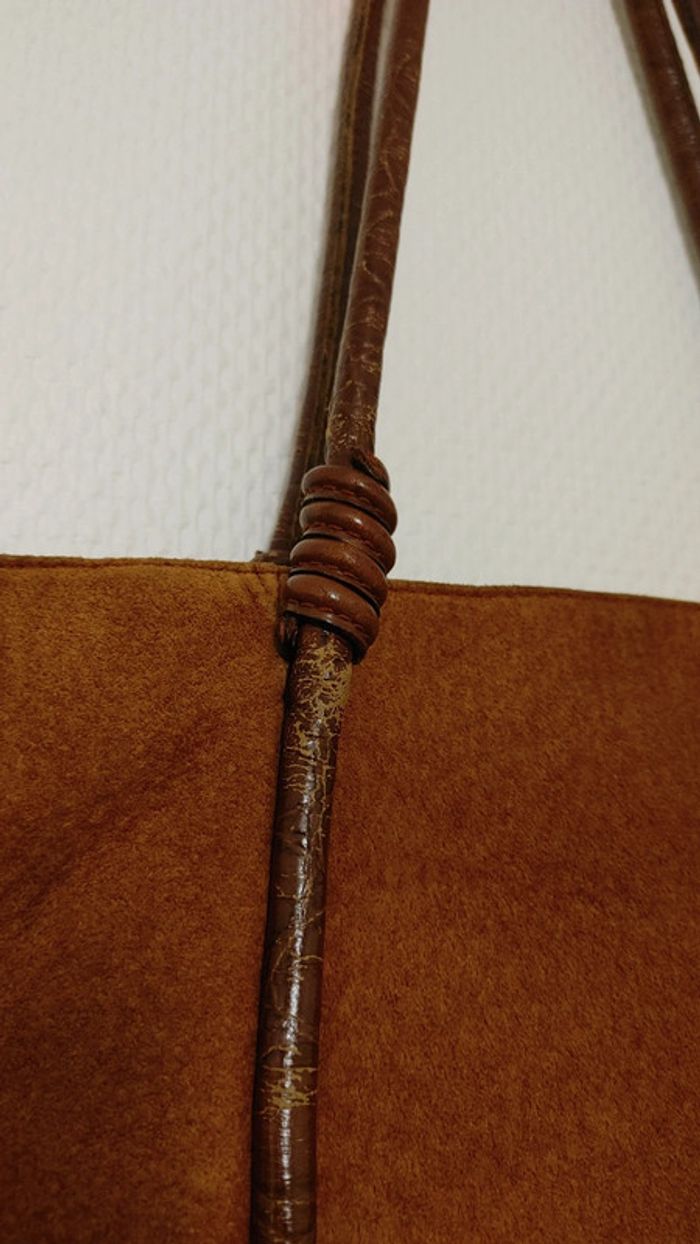 Sac en daim et cuir épaule bicolore marron Camel hanse et pompom - photo numéro 5