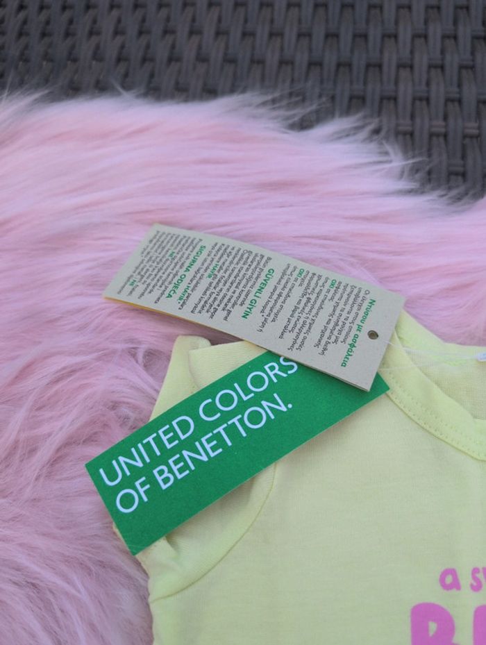 T-shirt United colors of benetton 1 mois neuf - photo numéro 4