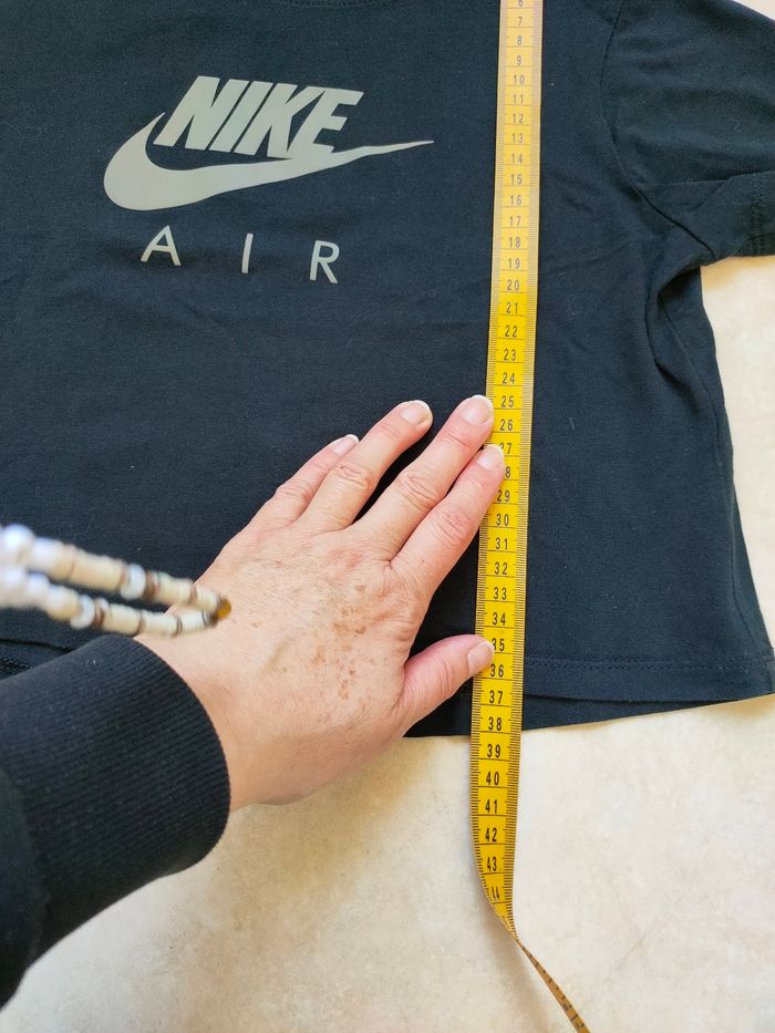 T-shirt crop top Nike – Noir – 10 ans - photo numéro 4