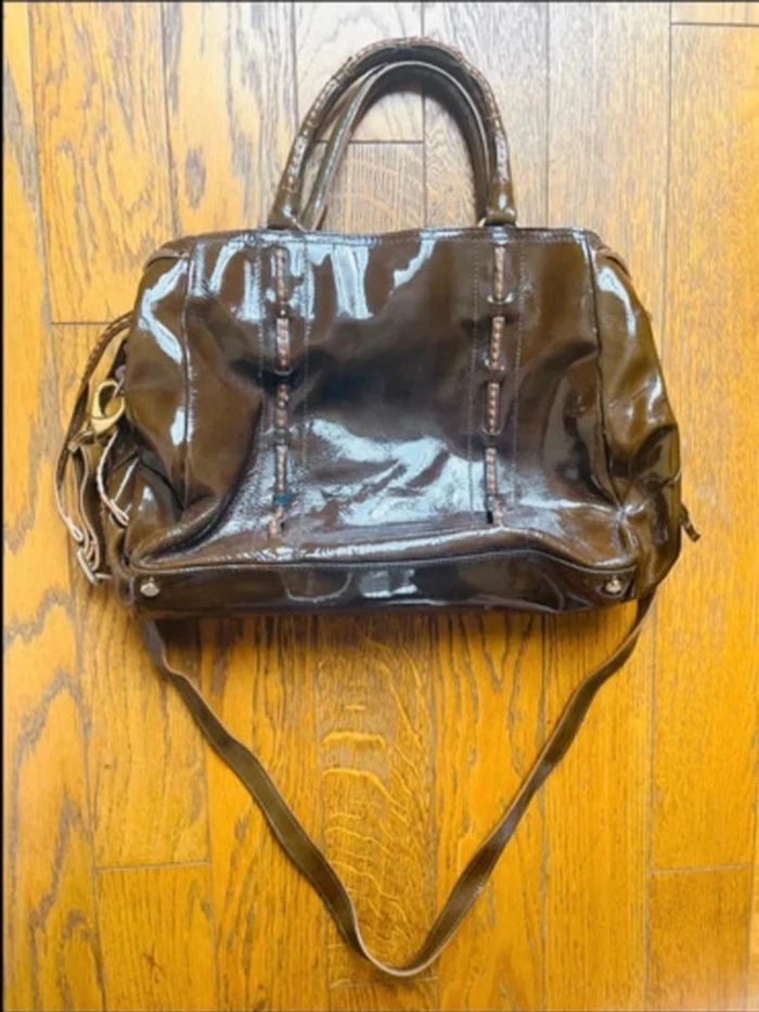 Sublime sac en cuir vernis plinio visona - photo numéro 5
