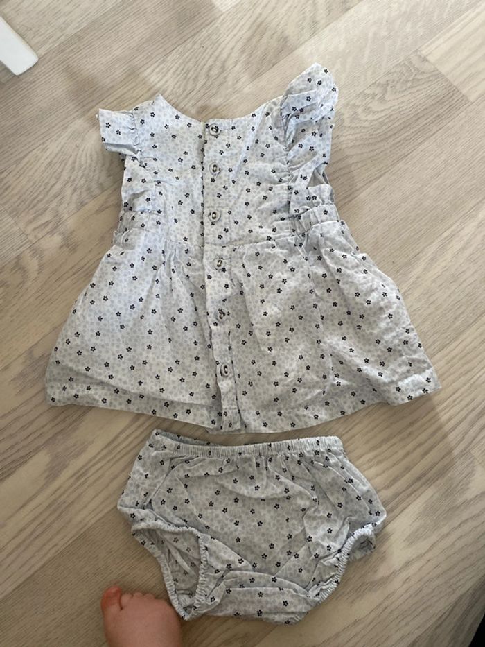 Jolie robe + bloomer 1 mois - photo numéro 3