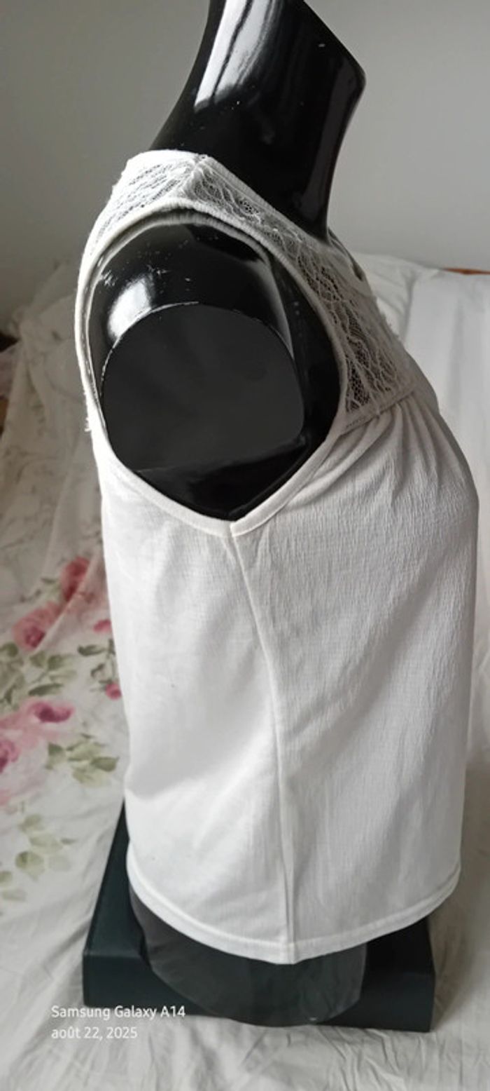 Haut blanc sans manches avec dentelle aspect gaufré fille 14 ans FPC - photo numéro 4