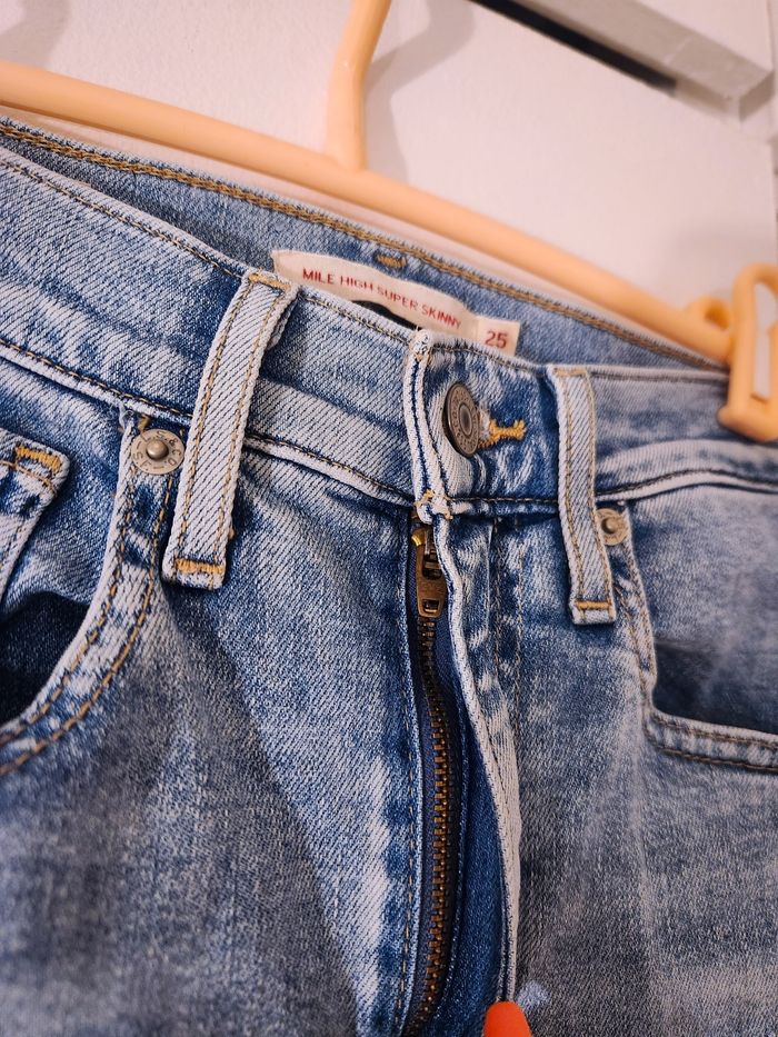 Jeans Levis femme neuf - photo numéro 3