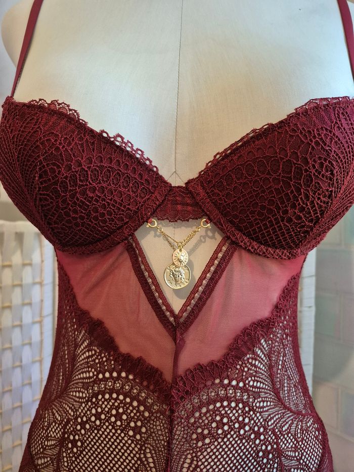 💕 Sublime Body Tanga Push-up Bordeaux UNDIZ -T S / 36 Neuf 💕 - photo numéro 2