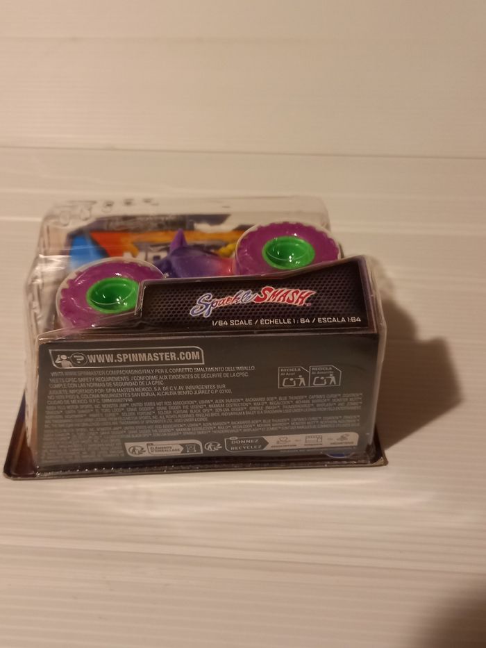 Monster jam sparkle smash roue rose - photo numéro 6