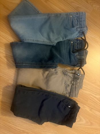 Lot 4 pantalons 3 ans