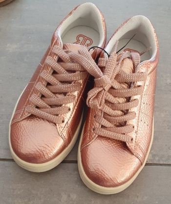 Chaussure fille neuve