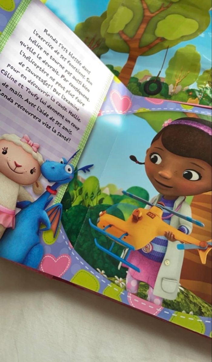 Livre et figurine docteur la peluche - photo numéro 3