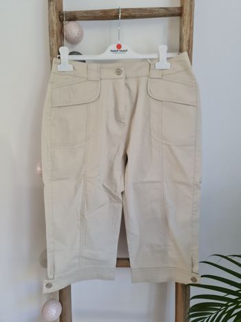 Pantacourt beige taille 40 L 