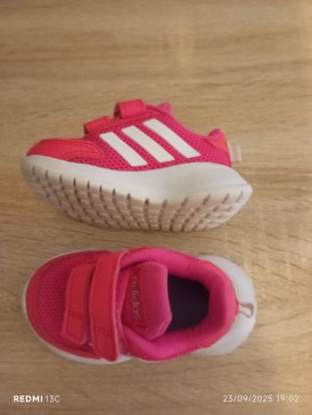 Baskets Adidas bébé fille