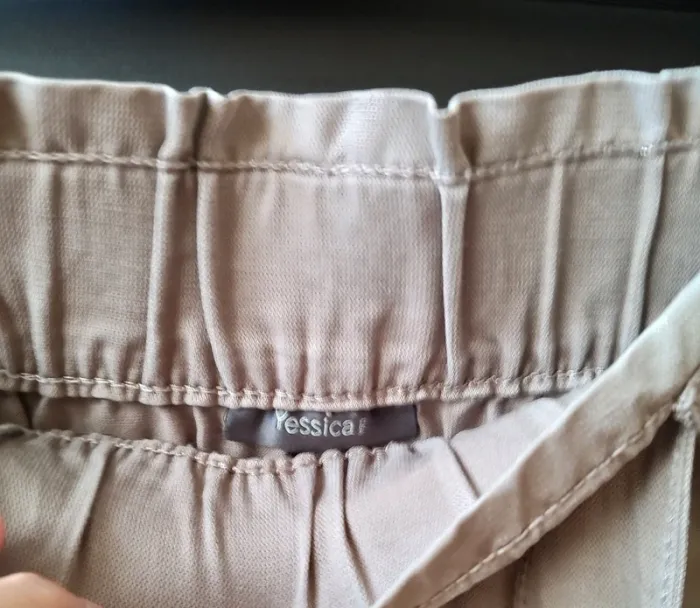 Jupe beige T. 38 - photo numéro 3