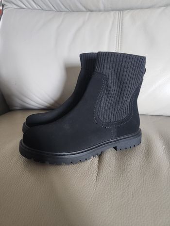 Bottines fille pointure 33 neuves liberto