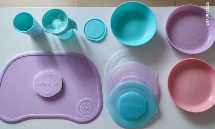 Assiettes Twistshake et gobelets