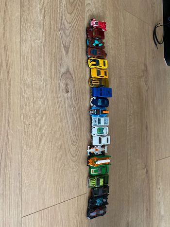 Lot de 20 voitures en métal hotwheels