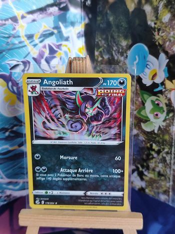 Angoliath holo rare 178/264 poing de fusion