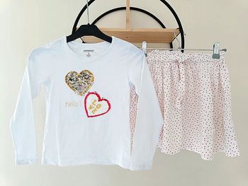 8 ans ensemble teeshirt orchestra et jupe tape a l'oeil