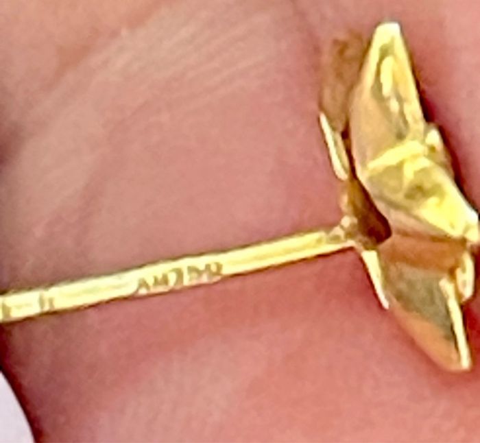 Boucles d'oreilles fleure en or 18 carats (au750)Très bon état - photo numéro 6