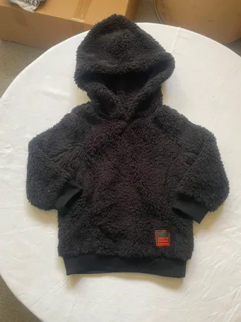 Sweat hiver neuf 18 mois
