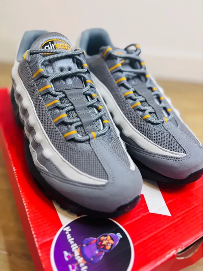 Nike Air Max 95 Grey Orange Black Taille 38 - photo numéro 3