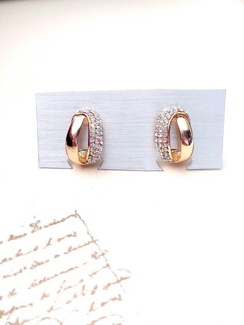 Paire de boucles d'oreilles à clip vintage doré