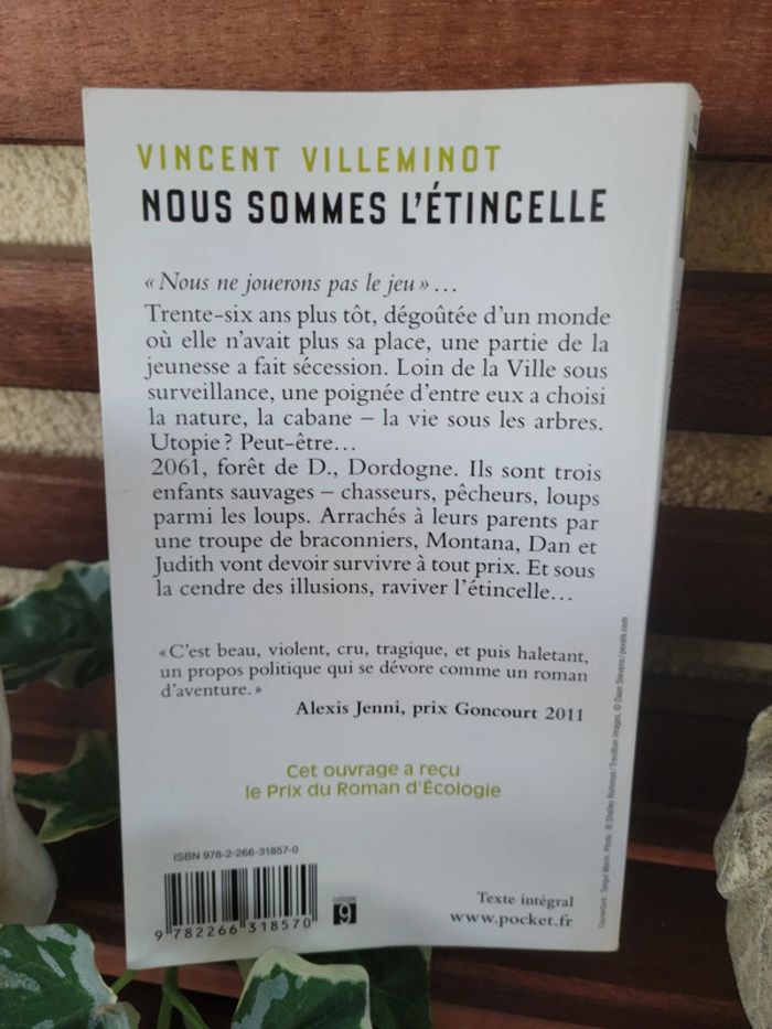 Livre roman "Nous sommes l'étincelle" de Vincent Villeminot - photo numéro 4