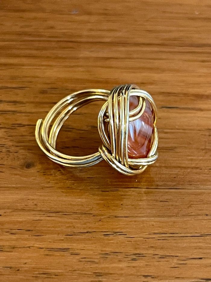 Bague dorée vintage avec pierre TDD 57