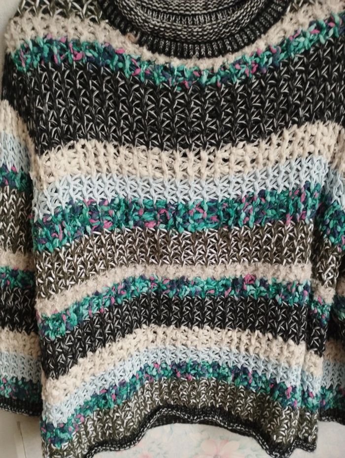 Pull hiver taille 2 - photo numéro 2