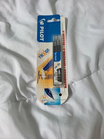 recherche stylo pilote effaçable noir