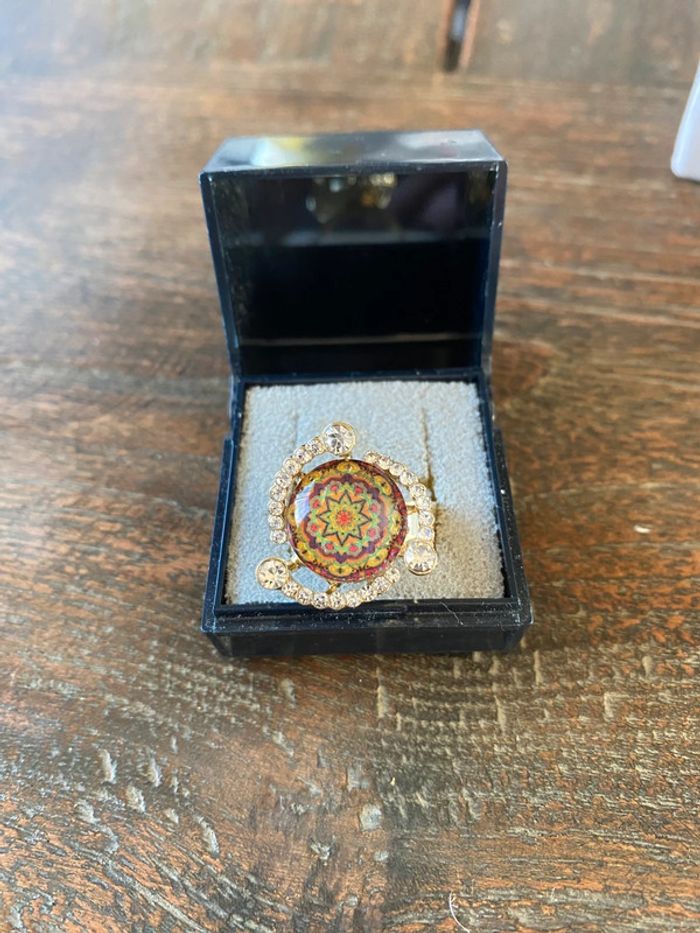 Magnifique bague réglage fleur avec strass et pierre - photo numéro 3