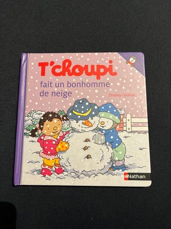 Livre pour enfants tchoupi fait un bonhomme de neige