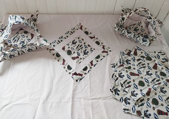 Ensemble Nappe, serviettes, corbeilles Neuf - photo numéro 2