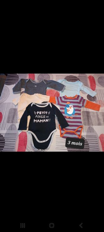 Lot 5 body taille 3 mois